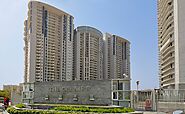 Apartment on Golf Course Road for Resale