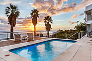 Breathtaking Sea Point Holiday Rentals with Sweeping Ocean Views