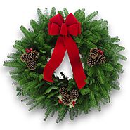 Elegant White Christmas Wreaths for a Stunning Front Door Display