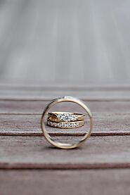 Exploring Different Metal Options for Women’s Moissanite Wedding Bands