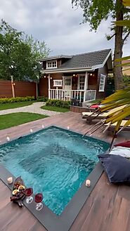 Beautiful Backyard Tiny House with Pool! [Video] | Backyard tiny house, Pool houses, Backyard pool designs