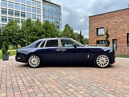 Arrive in Style with Rolls Royce chauffeur service