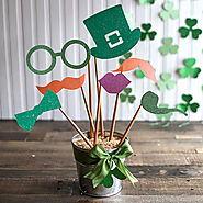 DIY St. Patrick's Day Party Decor and Photo Props