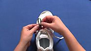 Kids learn how to tie their shoes easily