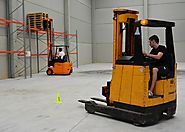 What Does Forklift Driving Lesson Entail?