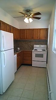 $1200 / 1br - 600ft2 - Minutes from Yale Medical, spacious 1 bedroom for August 1 (65 Dwight Street)