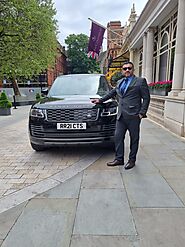 Range Rover Chauffeur Service – Luxury, Comfort & Prestige