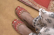 Why Punjabi Juttis Are The Perfect Footwear For Jaggo Celebrations