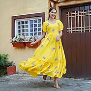 Cotton flared dress with flower thread embroidery