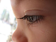 How to grow longer eyelashes naturally