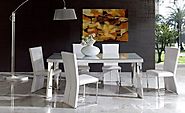 Contemporary Dining Room in Black and White Colour Schemes