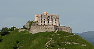 Il Forte Diamante è la postazione che si trova più a nord tra le mura di Genova.
