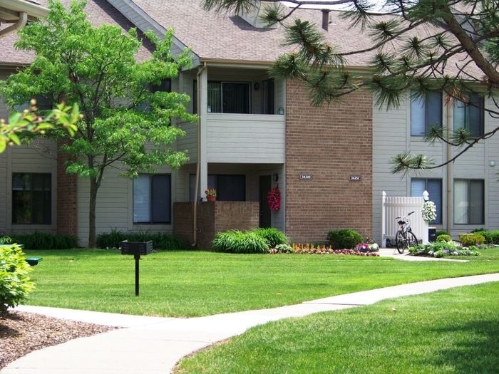 Off Campus apartments near universities. A Listly List