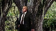 Lindsey Graham Cowers Behind Tree Trunk As Trump’s Hunting Dogs Close In