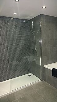 Plain glass shower doors