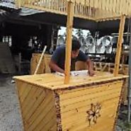 Beautiful Bar Made with Wood Pallets
