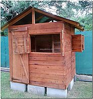 Wooden Pallet Repurposed Garden Cabin