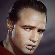 Marlon Brando won 2 awards and 8 nominees