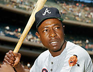 What team was Hank Aaron playing for when he hit his 715th career home run?
