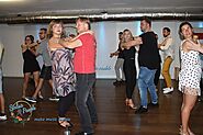 Wie viel Augenkontakt beim Social Dance?