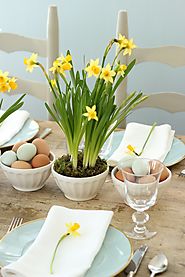 Spring & Easter Centerpieces | Yellow Daffodils & Blue Eggs