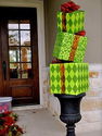 10 Unique Ways to Decorate Your Front Door For the Holidays