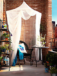 #4 Throw in a canopy for a floaty, relaxing reading spot