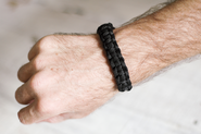 How to Make a Paracord Combat Bracelet