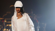 Rihanna asked to leave mosque