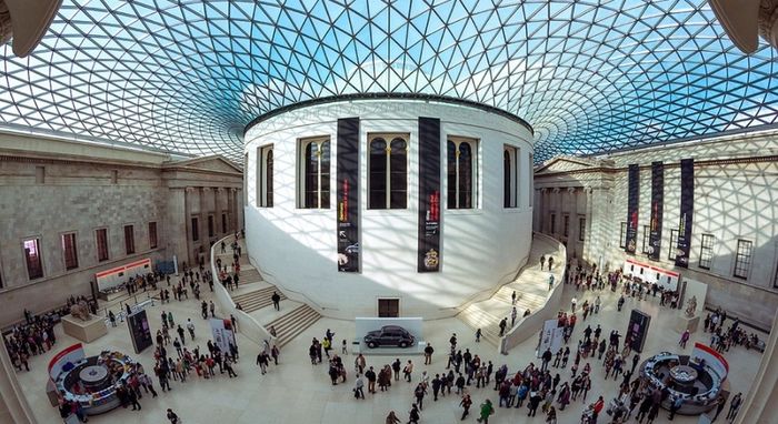 10 Most Famous Museums From Around The World | A Listly List