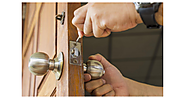 Why You Should Hire a Professional Locksmith Instead of Pulling a DIY
