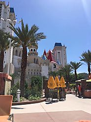Enjoying the sights on Strip #excalibur