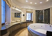 These Are the Spa Bathroom Features You Should Ask About in Luxury Homes for Sale