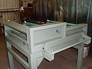 Conveyor roller frame