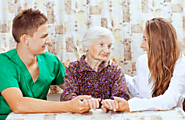 Don’t Know What to Talk About? 3 Topic Suggestions the Elderly will Enjoy