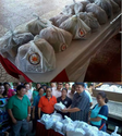 Vice Pres. Binay's name printed on plastic bags with relief goods, photo spreads online
