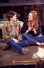 In the show, Donna is one month older than Eric. In real-life, Topher Grace is two years older than Laura Prepon.