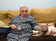 Benefits of Pet Care for a Loved One Who Has Dementia