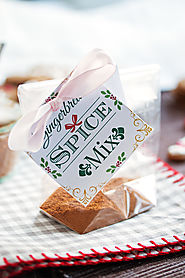 Homemade Gingerbread Spice Mix {DIY Christmas Gift}