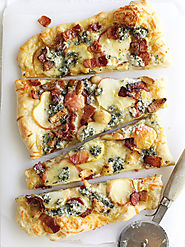 Maple Apples, Blue Cheese and Bacon Pizza