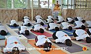 How to Select Yoga Teacher Training Program in Rishikesh? - Spiritual Punditz