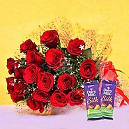 Buy/Send Red Blooms With Chocolaty Treats Online Same Day Delivery - OyeGifts.com