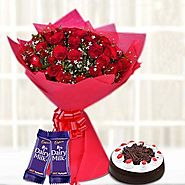Buy/Send 30-Red Blooms With Choco Treats Online - YuvaFlowers.com