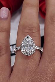 Pear Shaped Diamond Rings