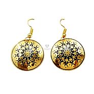 Buy and Send Golden Shield Dangler Gifts Online Delivery Across India @ Best Price - OyeGifts