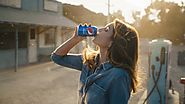 Cindy Crawford powraca w reklamie Pepsi na Super Bowl