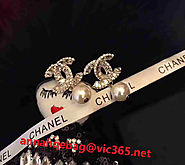 Chanel preal earring