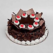 Buy or Send Chocolate Flake Cake Online Same Day & Midnight Delivery Across India @ Best Price | Oyegifts
