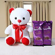 Buy TEDDY BEAR AND CHOCOLATE BARS Online - OyeGifts