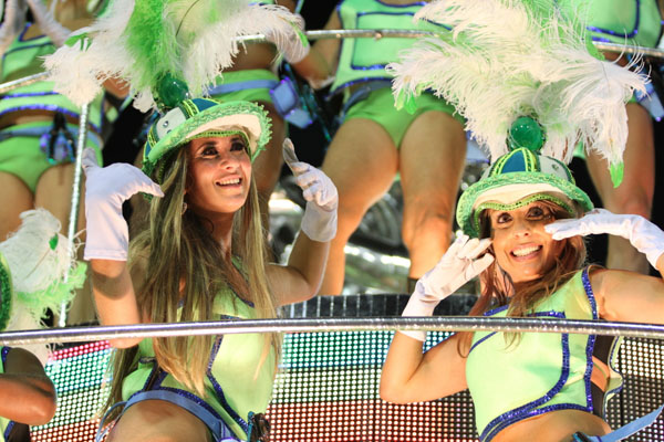 2014 Carnival Live on TV | Rio Carnival | CarnivalBookers.com